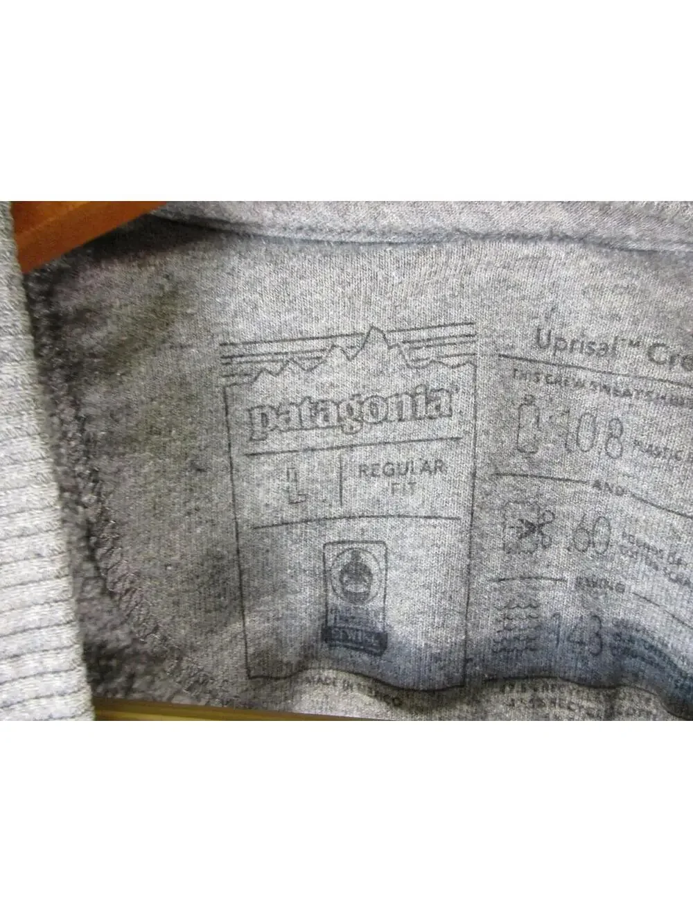Patagonia Sweatshirt Mens L Gray Crewneck Logo Pullover Regular Fleece Casual - Picture 4 of 6